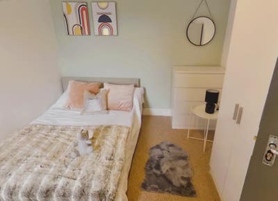 😍Gorgeous room in shared home in Hagden Lane🏡 Main Photo