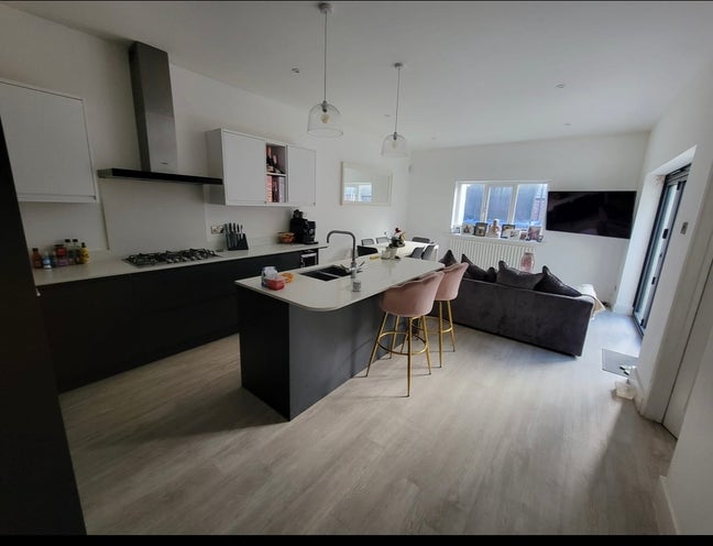 Double Room & En Suite  Main Photo