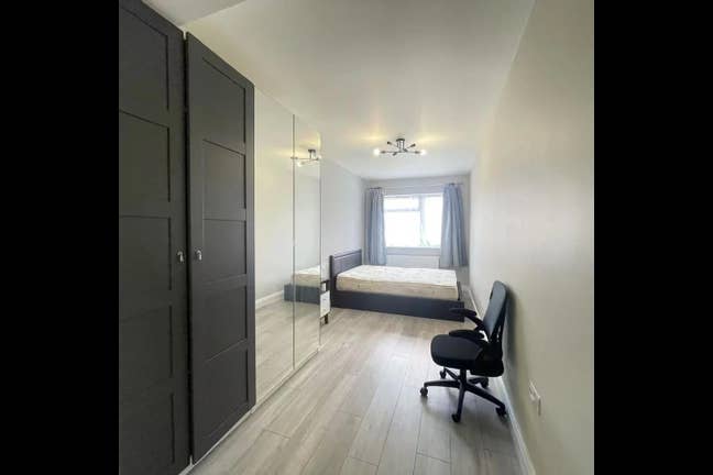 Double Room in a shared flat - 2 mins to station Main Photo