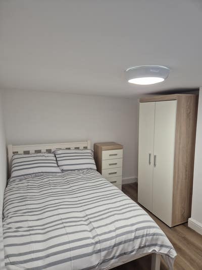 Lovely Double Room to Let  Main Photo