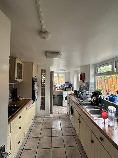 Sunny Double room in Greenwich  Main Photo