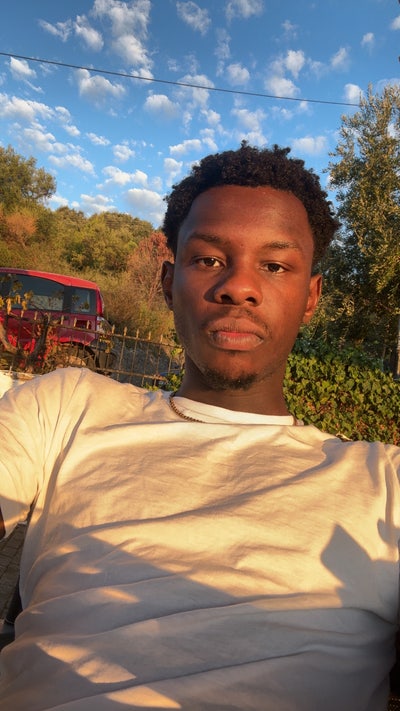 2 friends looking for rooms Main Photo