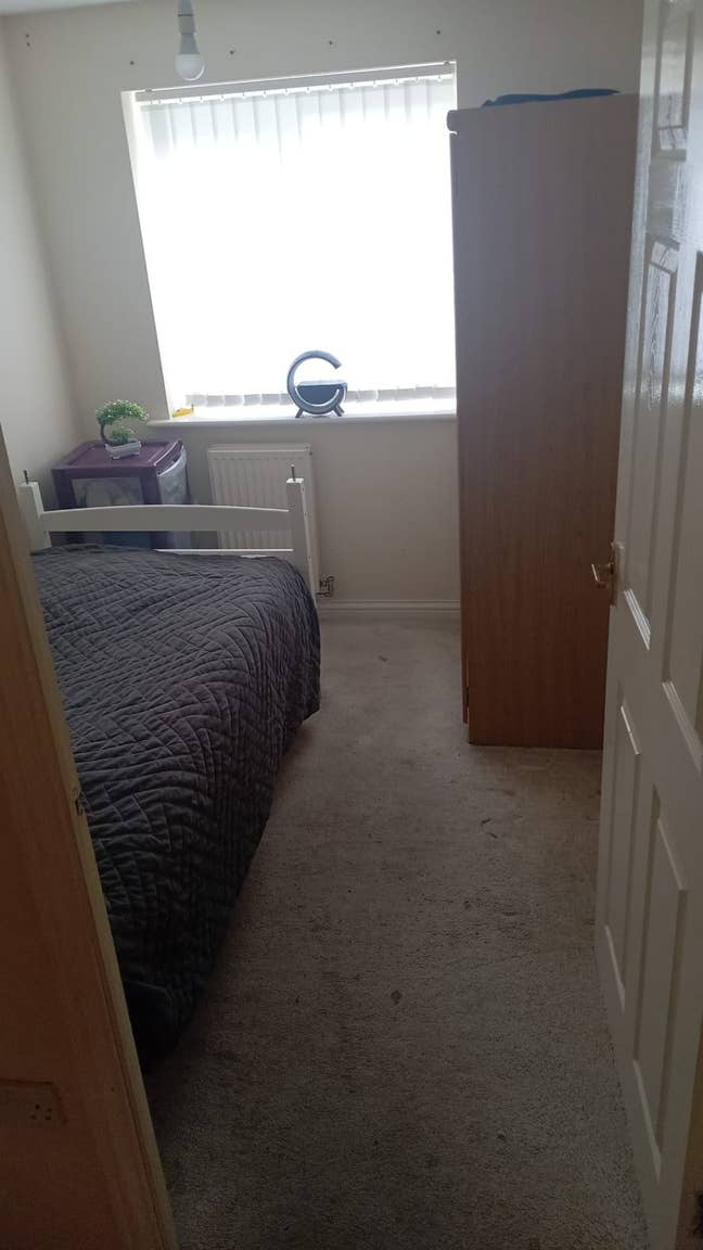 Single Room Available NOW Main Photo