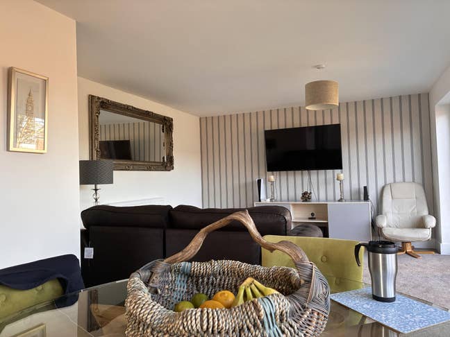 Shingle Room for rent in good area walking distanc Main Photo