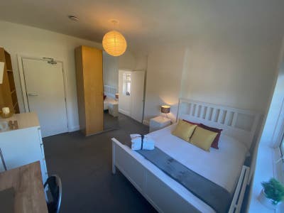 2 Double Rooms Avialable in a Lovely House Share Main Photo