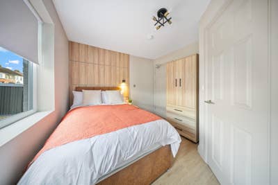 Stylish Room with Ensuite in Chatham - 161P Main Photo