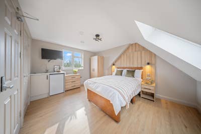 Stylish Room with Ensuite in Chatham - 161P Main Photo