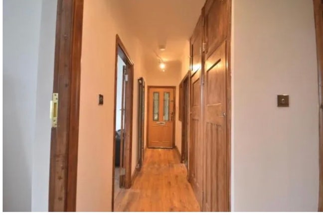 Very Large Room Fully Furnished Bills Included  Main Photo