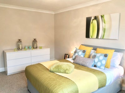 Hello, Is It Me You're Looking for? 🏡💚 Main Photo