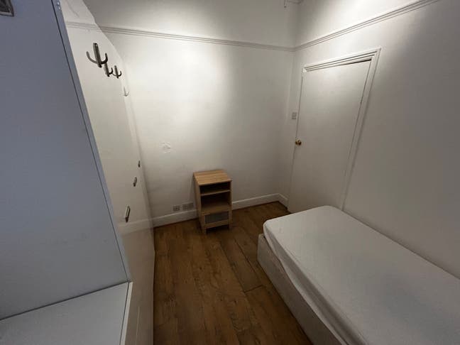 Nice Single Room Main Photo