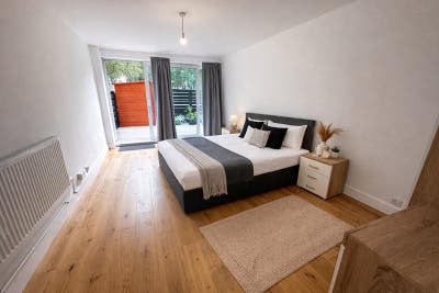 Large Double with Private Garden | Bow E3 Main Photo