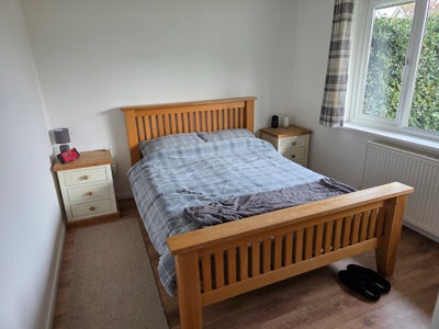 Furnished room to let. Tv and sound bar equipped.  Main Photo
