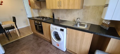 Spacious 5-Bedroom, 2-Bathroom Student Home  Main Photo