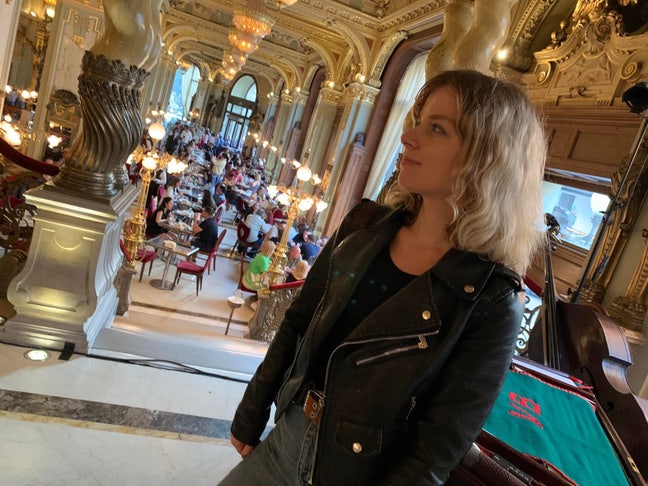 Spacious Room Wanted Main Photo