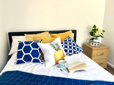 Get a Move on 📦🚪 Open the Door to Your New Home Main Photo