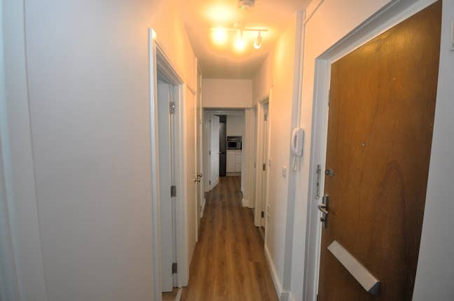 Modern 3 Bedroom Flat Near Ucl University  Main Photo