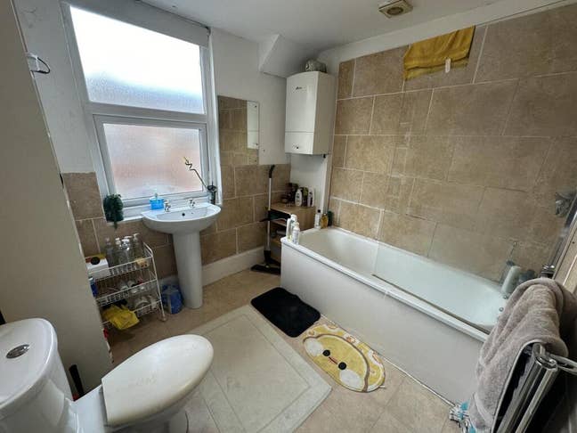 Student House on 30 Eston Street Main Photo