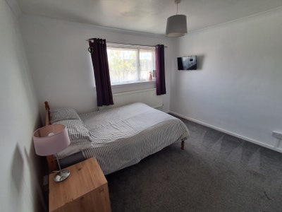 Double Room in Caldicot Main Photo