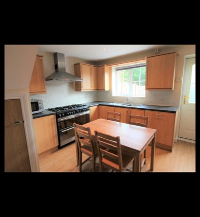 Single ensuit room available  Main Photo