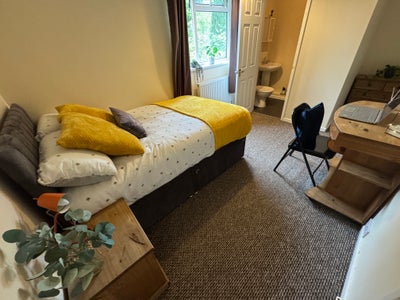 Large Ensuite Student Room - 10 Mins Walk to UEA Main Photo