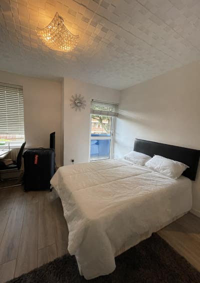 Private Balcony & Artsy area │Shoreditch Main Photo