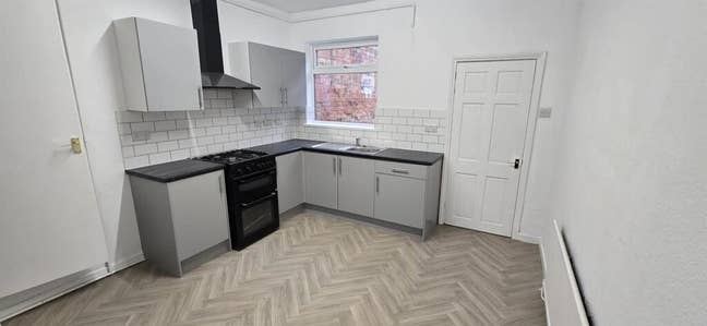 **3 Bed House to Rent - Palin Street, NG7** Main Photo