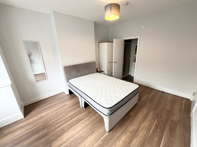 En-suite room close East Croydon & Addiscombe Main Photo