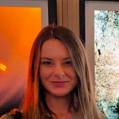 Seeking double room for rent  Main Photo