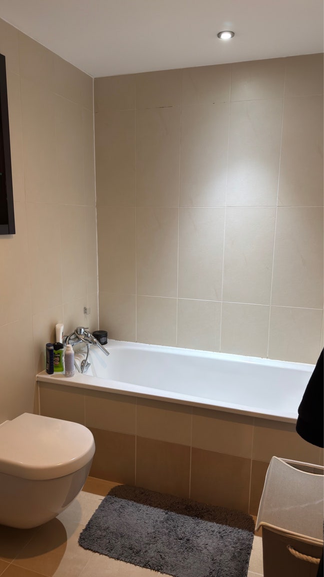 Leeds Dock Room  Main Photo