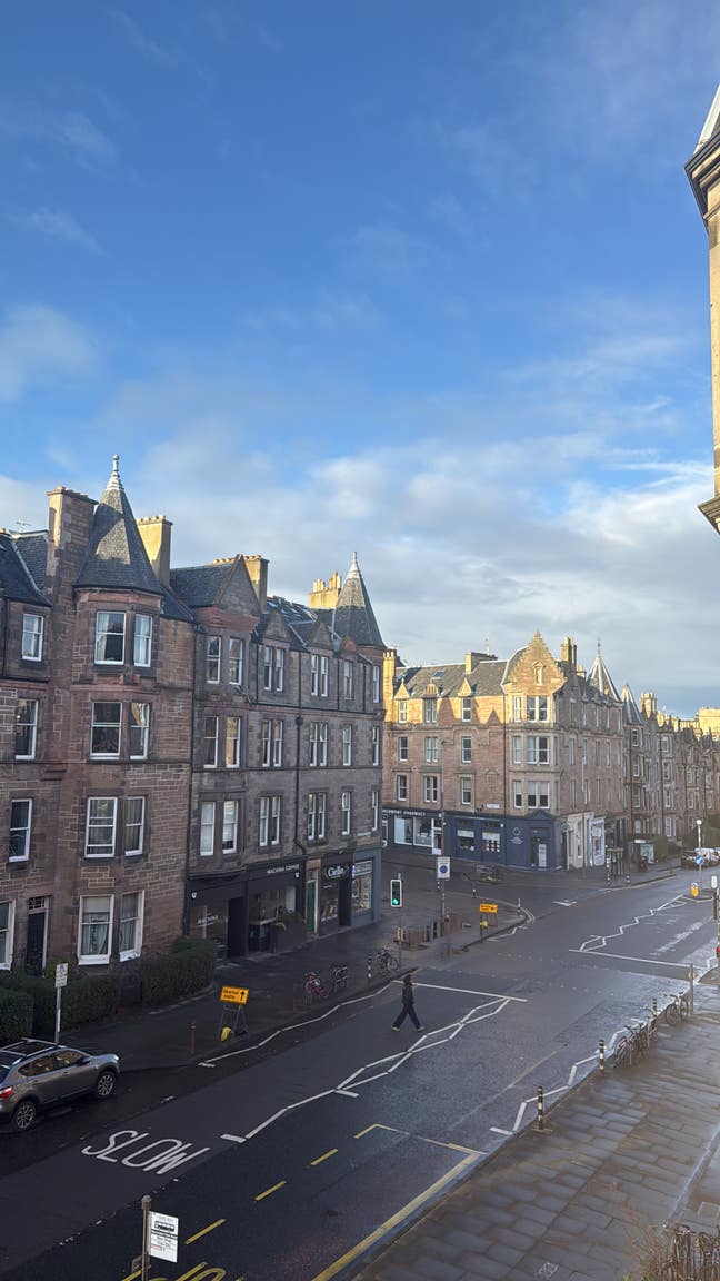 Bright spacious room, modern kitchen Marchmont Main Photo