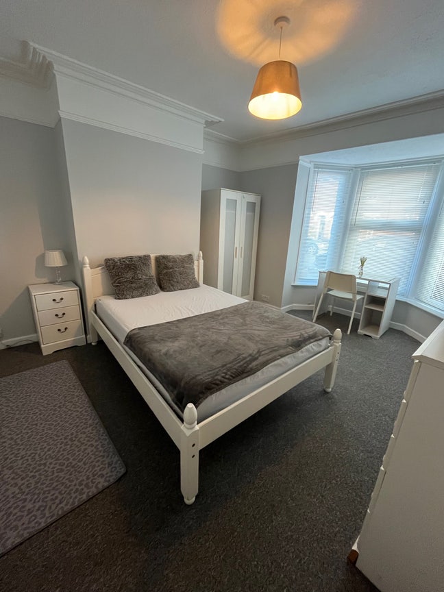 Large double room Main Photo