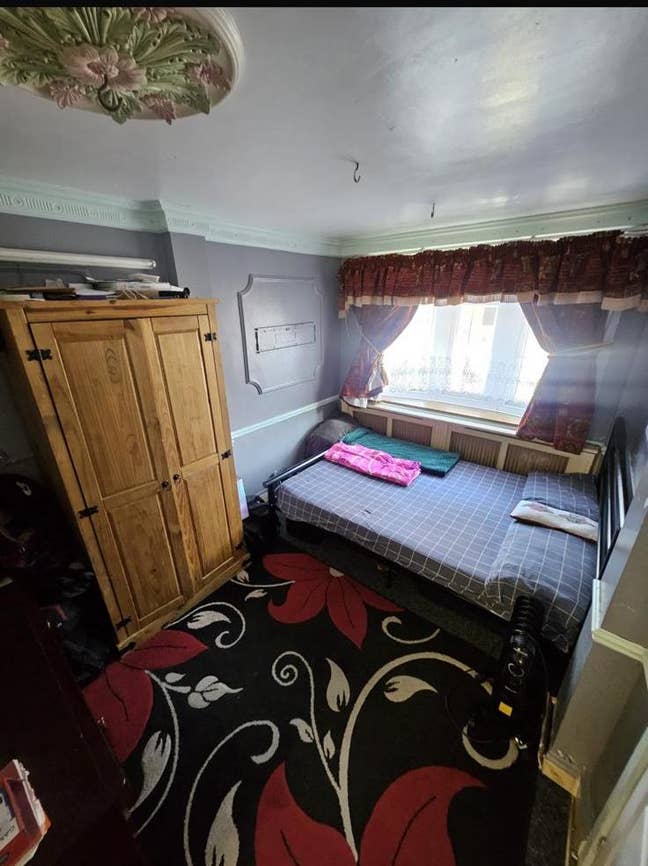 2 Rooms to let in Romford RM3 8BJ Main Photo