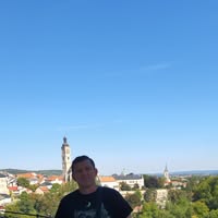 Professional Male seeks a single or double room Main Photo