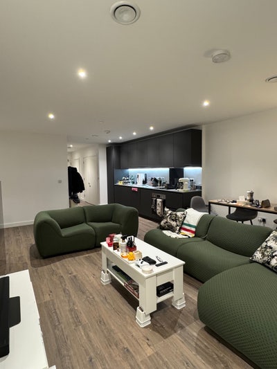 One Ensuite Double Room Fully Furnished in E3 Main Photo