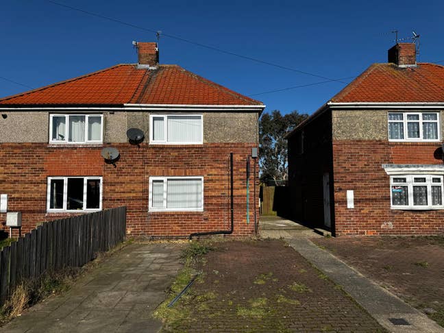 Delightful soon to be be fully refurbished house Main Photo