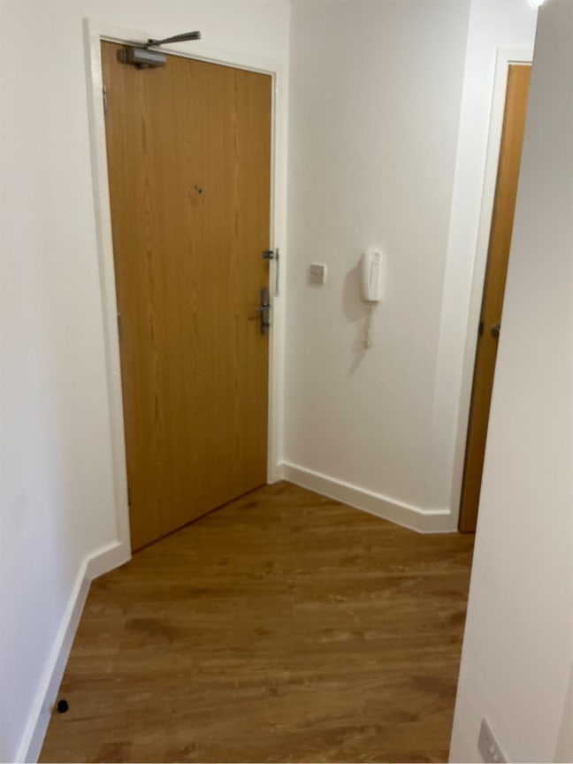 1 bed flat Main Photo