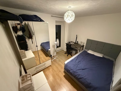 Balcony Double Room in Modern 2bhk flat Main Photo