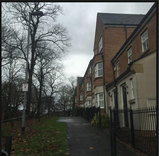 Double room near Pinderfields Hospital Main Photo