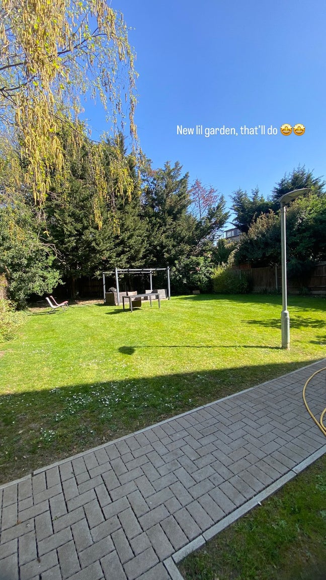 Private En-suite Double Bedroom Available With Hug Main Photo