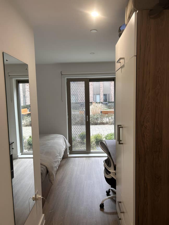 Student room (Apr–Jul) - Warwick/Coventry Main Photo