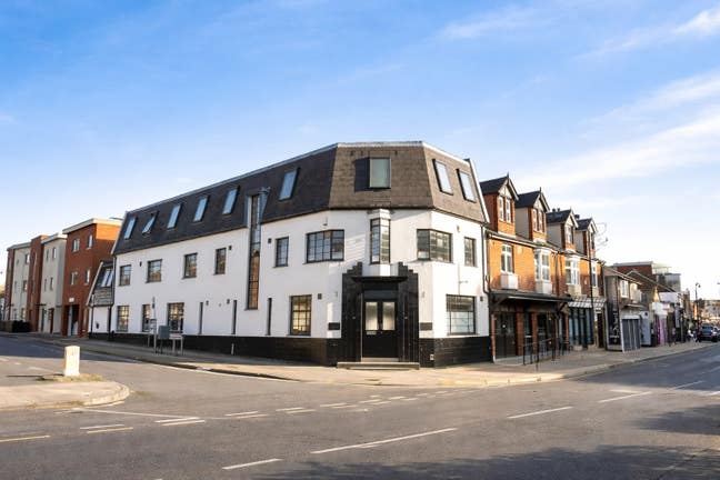 1 Bedroom flat in Chelmsford CM1 close to station Main Photo