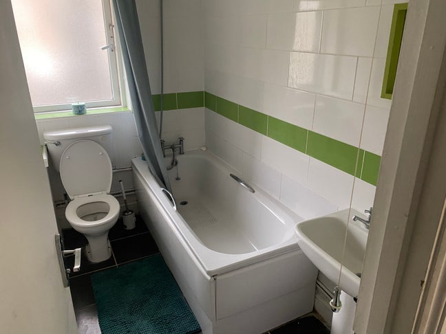 Double room for rent  Main Photo