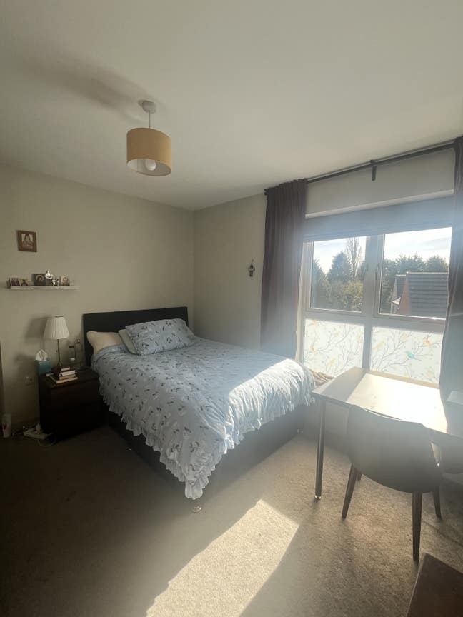 Lovely spacious double ensuite in West Bridgford  Main Photo