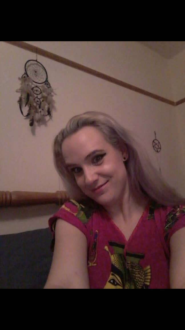 PEACEFUL HOME, LONG TERM STAY WANTED. Main Photo