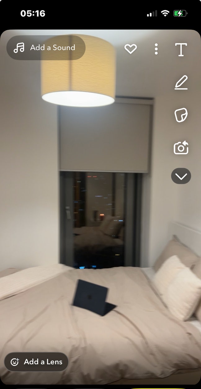 En-suite double room. 3 months.  24th floor Main Photo