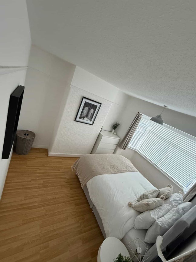 Spacious Room Available- Alkrington Garden Village Main Photo