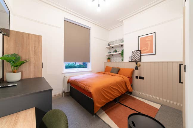 🍓 Large Studio Ensuite - Best Location Main Photo