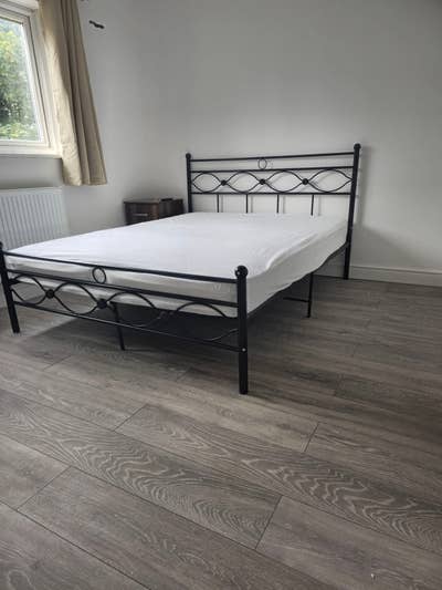 Double Room for sharing in Greenford Main Photo