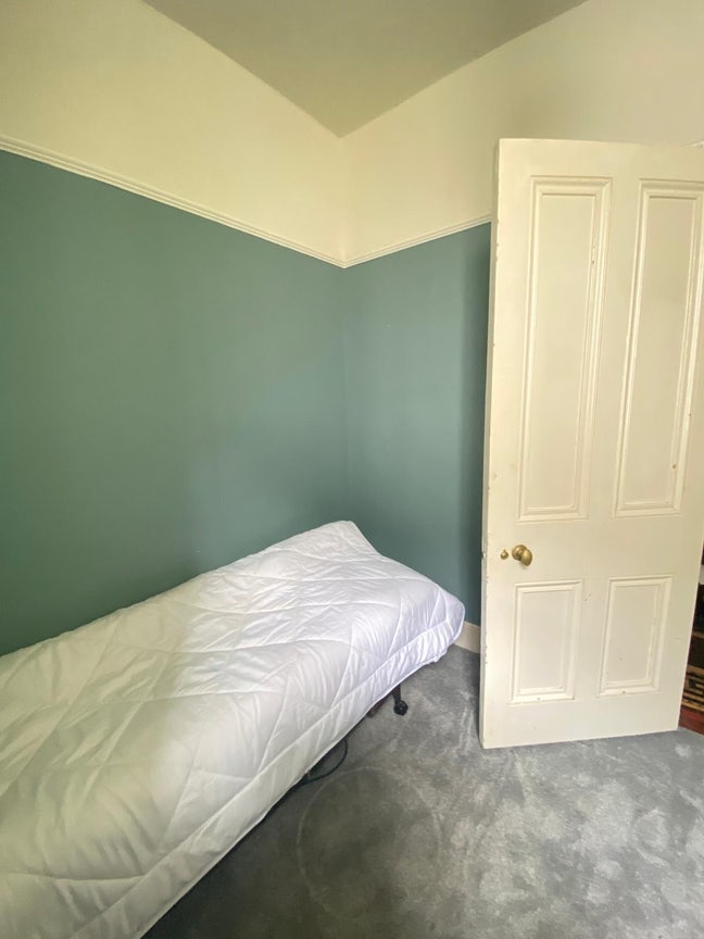 Huge Edwardian flat Main Photo