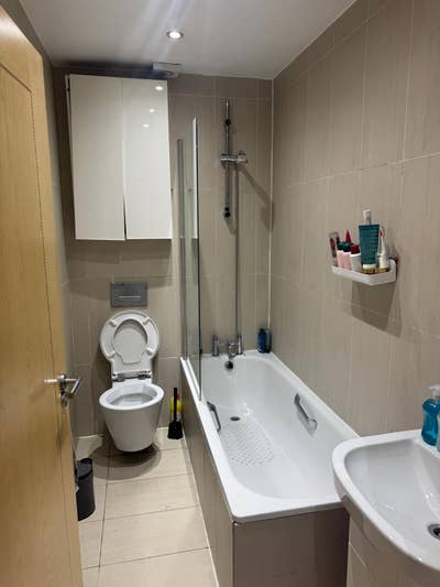 ✨ SE1 Living: Stunning Room near London Bridge – B Main Photo